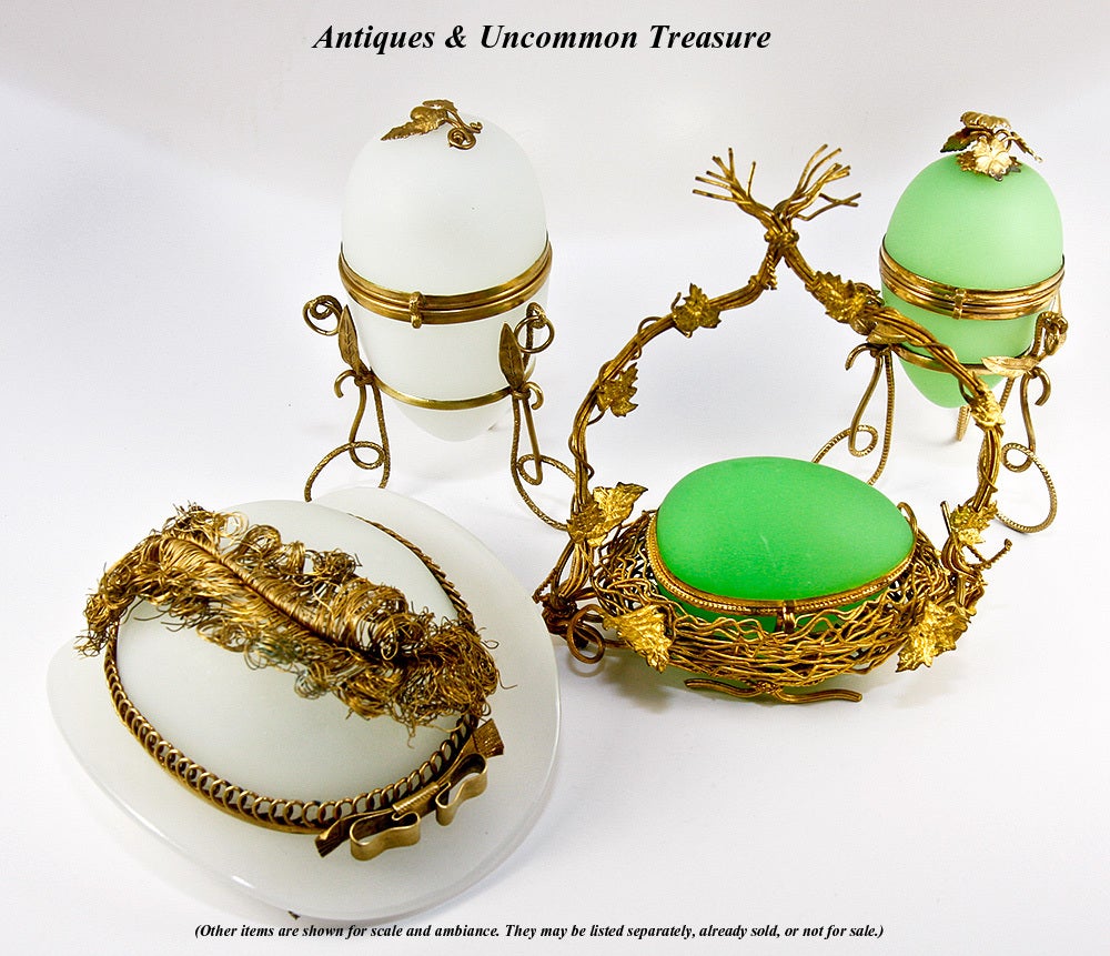 Antique French Opaline Green 'Egg' Casket, Palais Royal of Paris 2