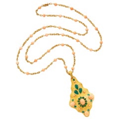 BOUCHERON An Angel Skin Coral and Green Chrysoprase Necklace
