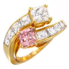 VAN CLEEF & ARPELS Pink and White  Diamond Ring