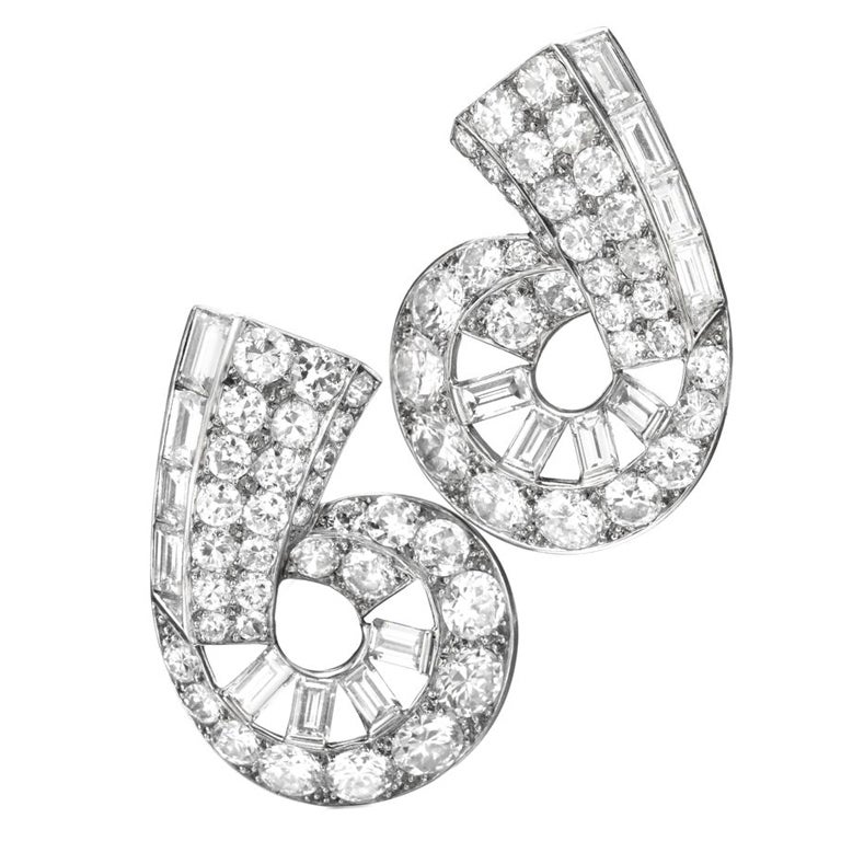 CARTIER A Pair of Art Deco Platinum and Diamond Ear Clips For Sale