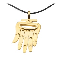 ALDO CIPULLO A Gold Hamsa Hand Pendant