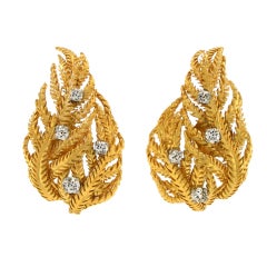 DAVID WEBB Diamond Set Gold Earrings