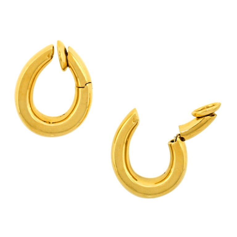 Pomellato Yellow Gold Hoop Earrings In Excellent Condition In Litchfield, CT