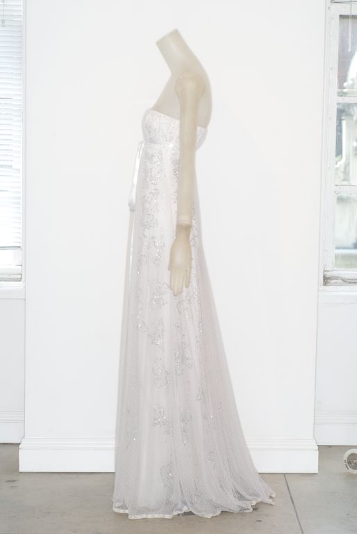 Women's Valentino Prêt-å-Porter Silver Embroidered 'Bow' Gown For Sale