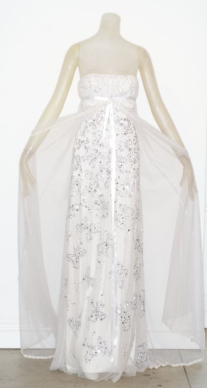 Valentino Prêt-å-Porter Silver Embroidered 'Bow' Gown For Sale 1
