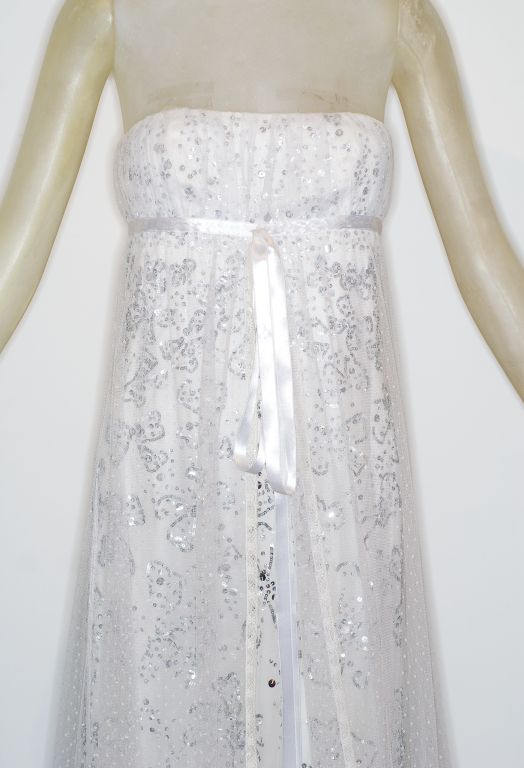 Valentino Prêt-å-Porter Silver Embroidered 'Bow' Gown For Sale 3
