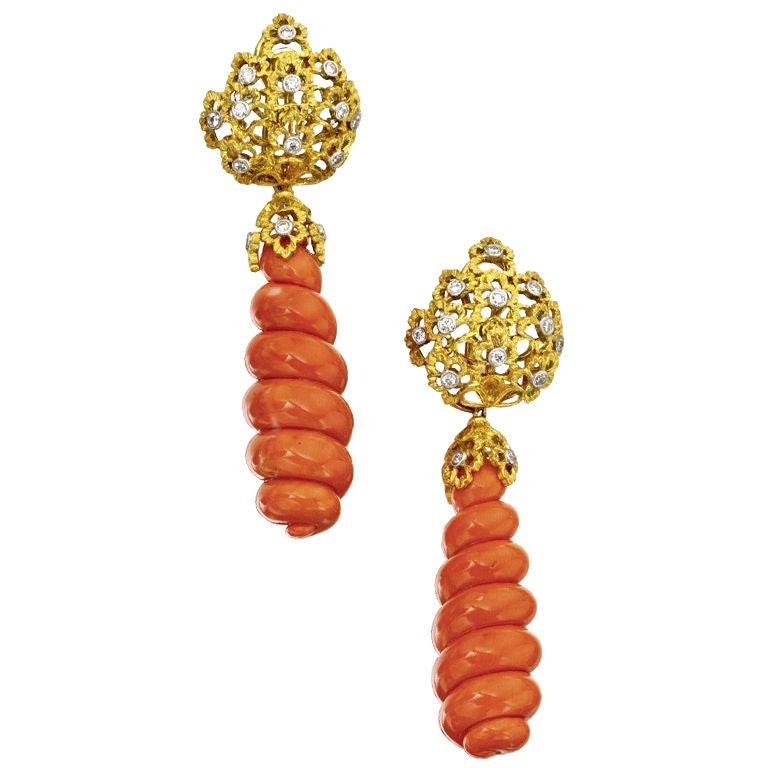 BUCCELLATI Coral Gold Detachable Earrings For Sale