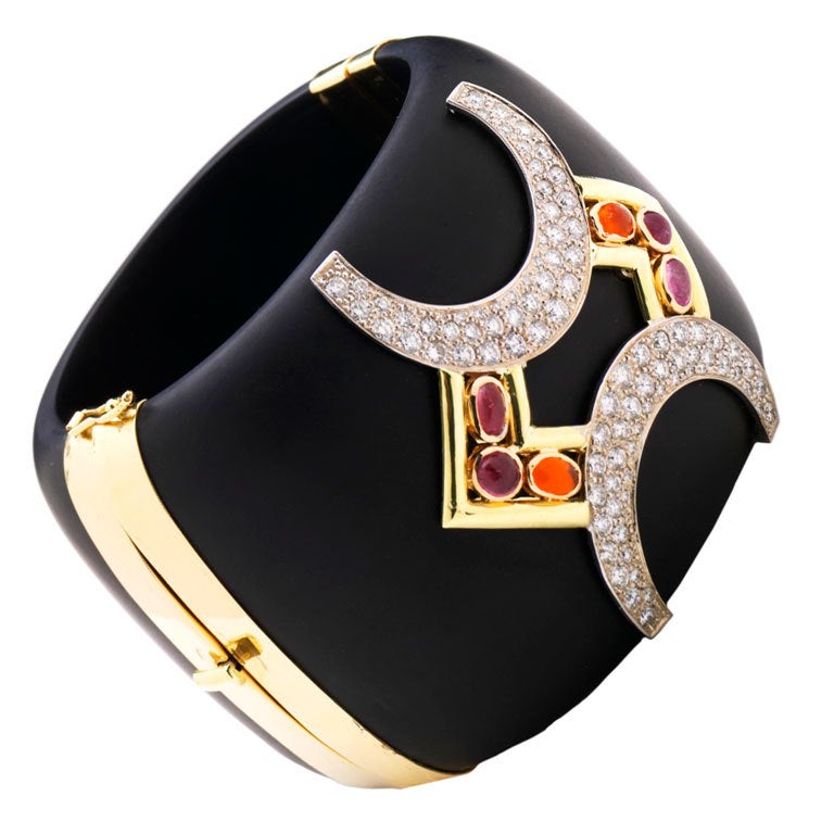 Horseshoe Jet Cuff For Sale at 1stDibs