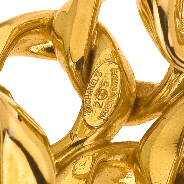 Chanel iconic double chain bangle.
Opening 1.5 inches