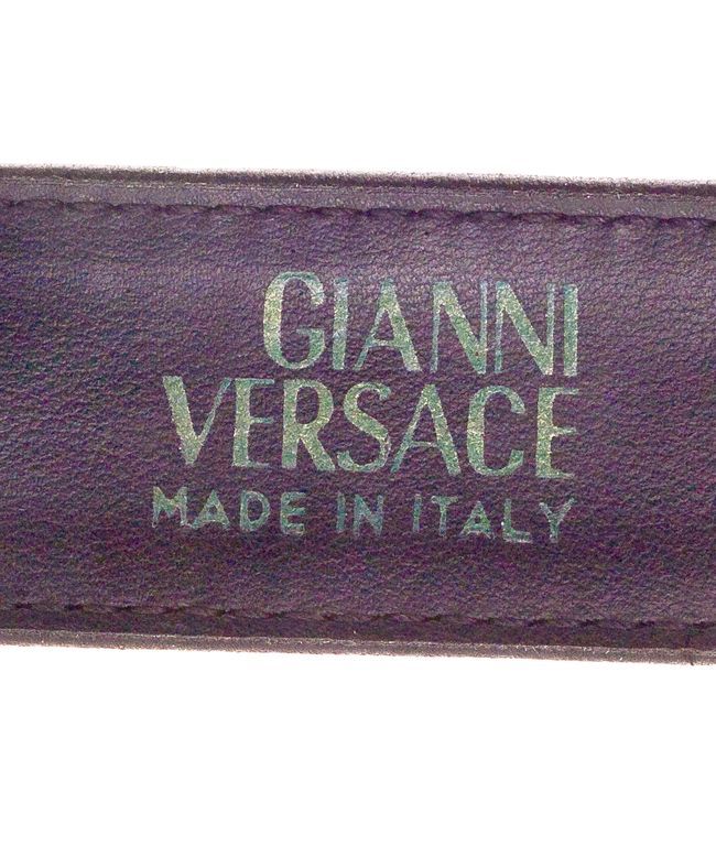 Extremely rare Gianni Versace iconic safety motif pin belt.
Size 65cm. Fits 25-27 inches waist.