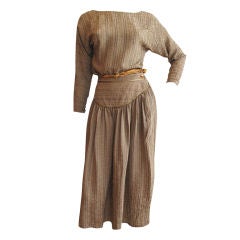 GEOFFREY BEENE Gray and Metallic Gold Skirt Set