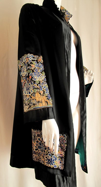 Stunning 1920s Silk Blind Stitch Embroidered Oriental Jacket For Sale 2
