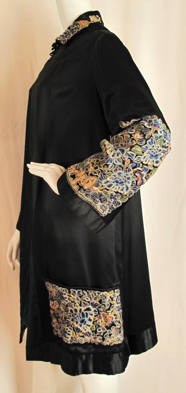 Stunning 1920s Silk Blind Stitch Embroidered Oriental Jacket For Sale 4