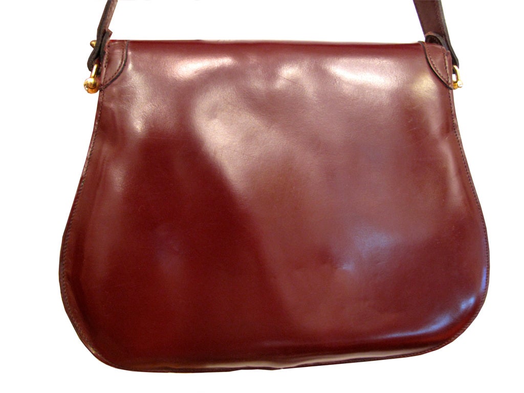 ETIENNE AIGNER Sienna Leather Saddle Bag

Strap hangs 11