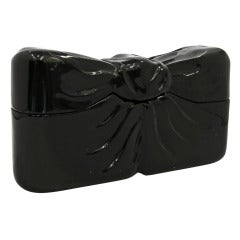 Black Lacquer Hard Bow Clutch