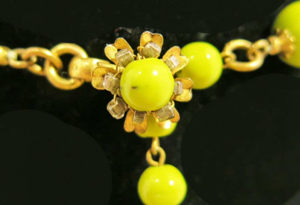 Miriam Haskell Lime Green Art Glass Necklace In Excellent Condition In Brooklyn, NY