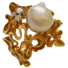 Gilbert Albert Bague en or avec perles des mers du Sud et diamants