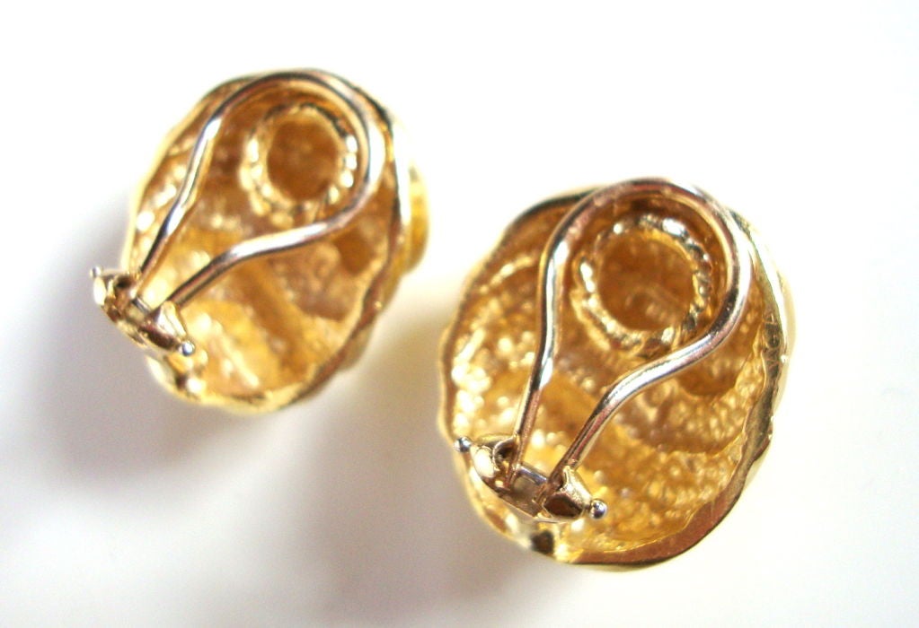 1978 Van Cleef & Arpels Gold Earclips 3