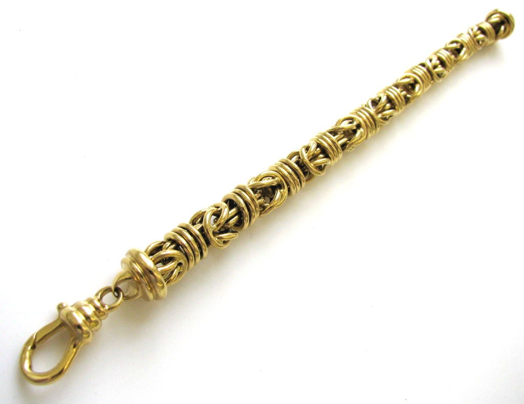 A classic yellow gold bracelet BVLGARI. An 8