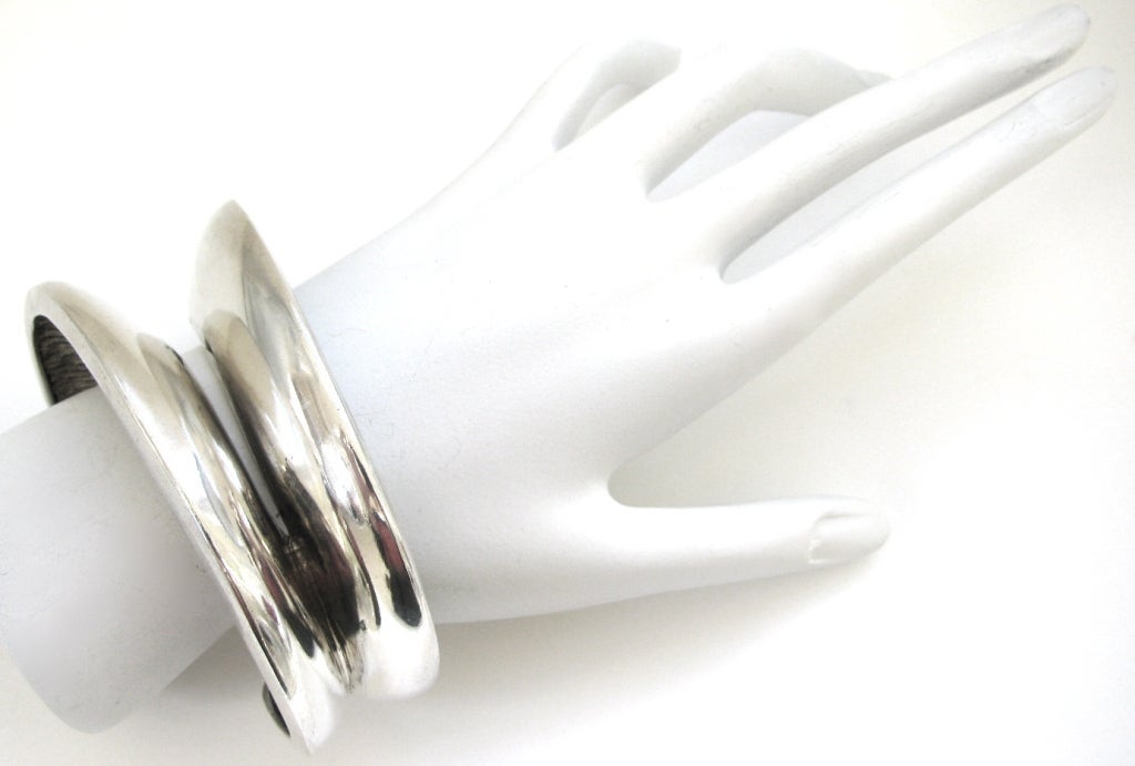 Women's TAKASHI WADA A Modernist Sterling Bangle c 1970