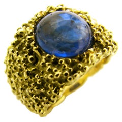 A Sapphire and Gold Ring