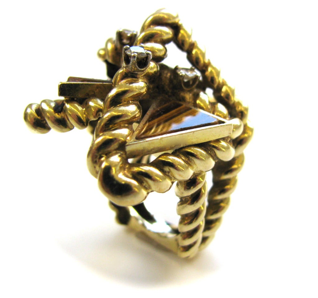 La Triomphe Ring in Gold and Tigers Eye