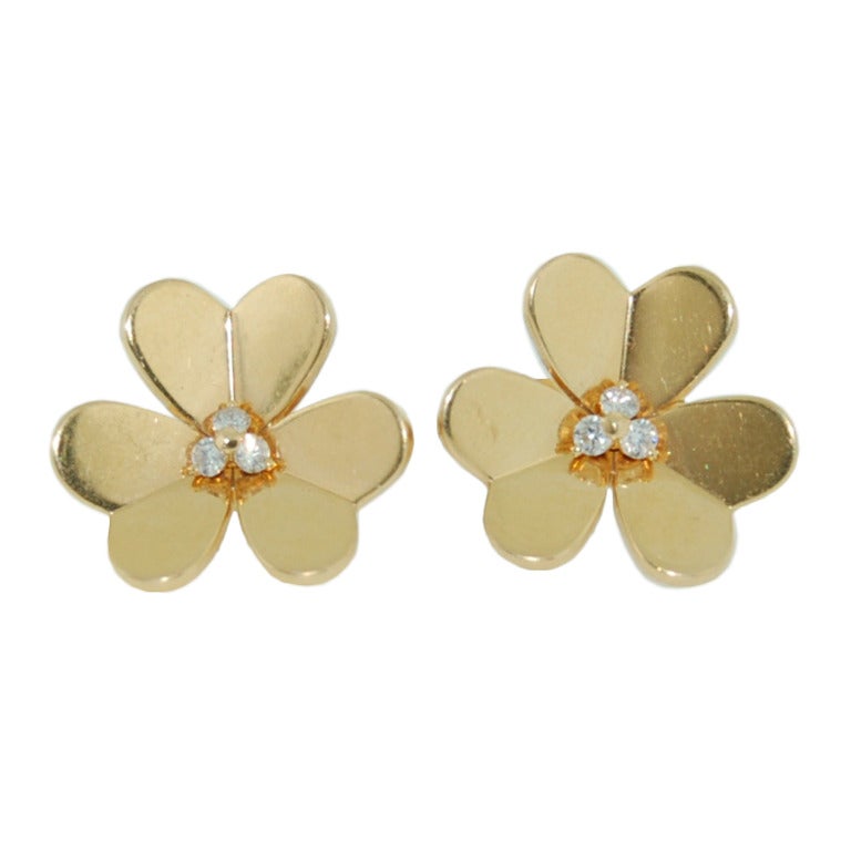 VAN CLEEF and ARPELS Gold Frivole Diamond Flower Earrings at 1stDibs