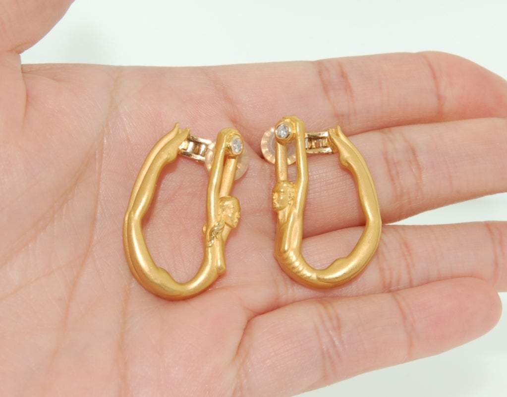 CARREYA Y CARRERA Gold Diamond Hoop Earrings 1