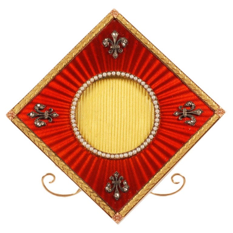 Fabergé Wigström Jeweled Two-Color Gold and Red Guilloché Enamel Photo Frame