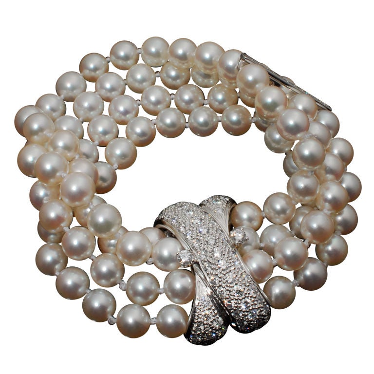 Pearl and Diamond Bracelet For Sale at 1stDibs