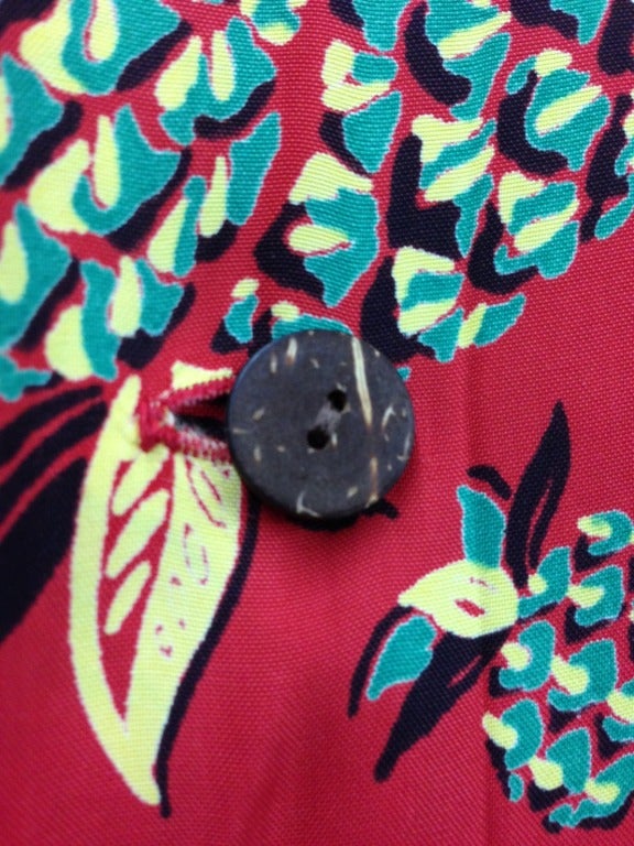 1940's Rare Kilohana Pineapple Hut  Hawaiian Shirt In New Condition For Sale In Toronto, ON