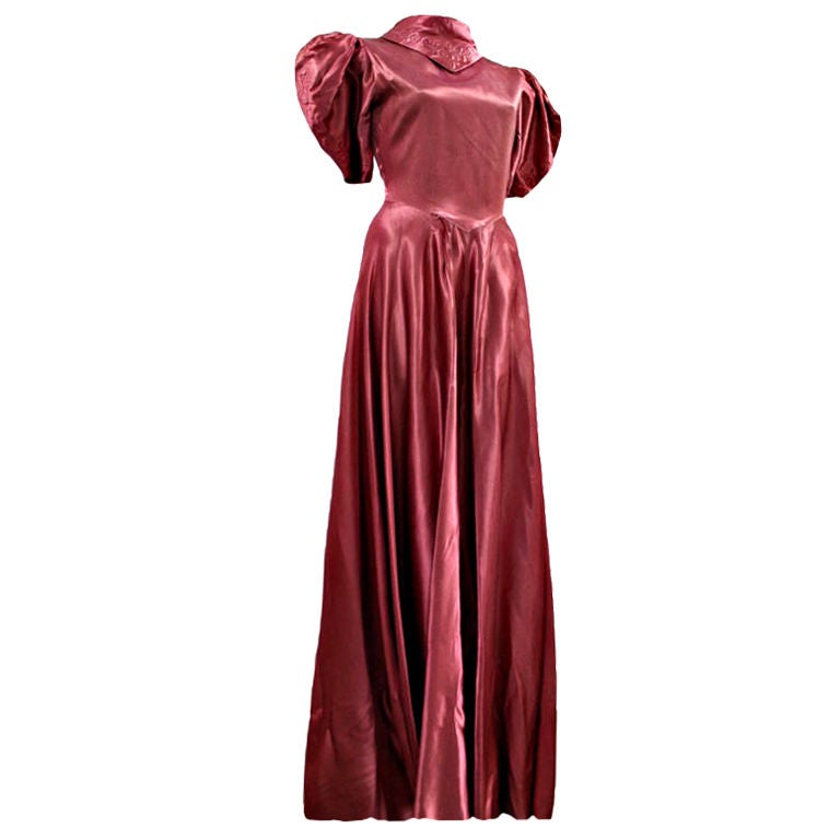 1940's Satin Embroidered Glamour Dressing Gown
