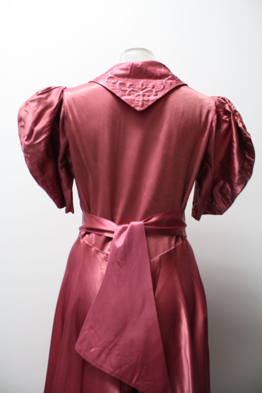 1940's Satin Embroidered Glamour Dressing Gown 4