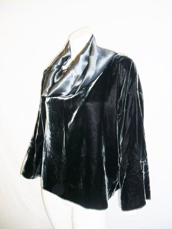 Zoran top Gunmetal crushed velvet and liquid silk For Sale 2