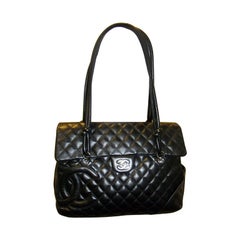 Chanel Jumbo Quilted black Shoulder Bag in Box