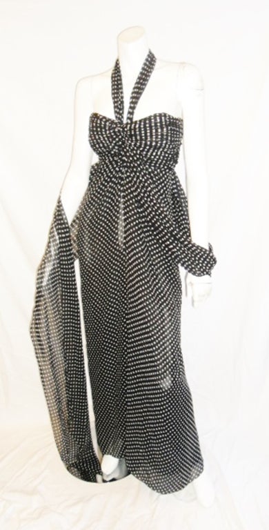 Oscar De la Renta black /white polca dot   silk  grecian Chiffon Gown In Excellent Condition In New York, NY