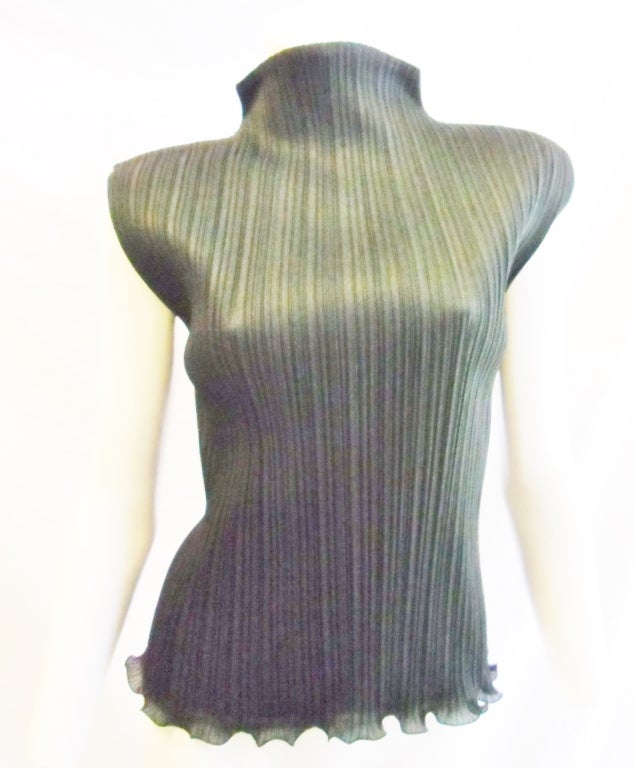 High Collar cap sleeves double fabric pleated. new.