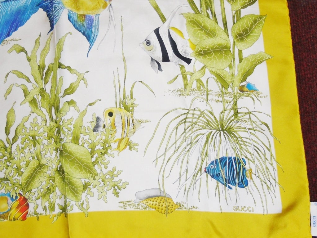 Gucci silk scarf with Exotic Fish print In New Condition In New York, NY