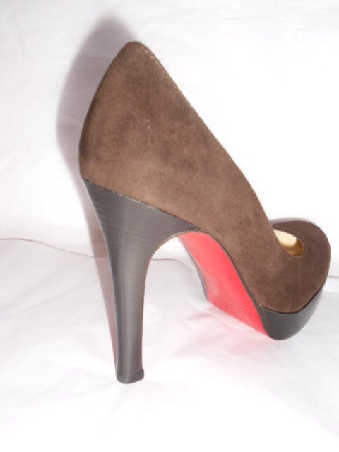 Women's Christian Louboutin Classic Round Toe brown Suede platform new  pump For Sale