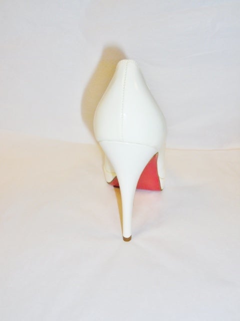 VENDOME  Bridal Christian Louboutin  Peep Toe Pumps white sold out In New Condition For Sale In New York, NY