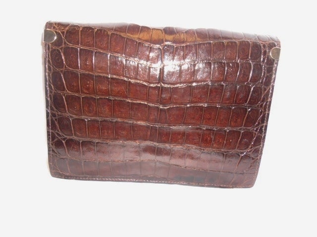 Vintage  Alligator Brown Envelope clutch bag In Excellent Condition In New York, NY