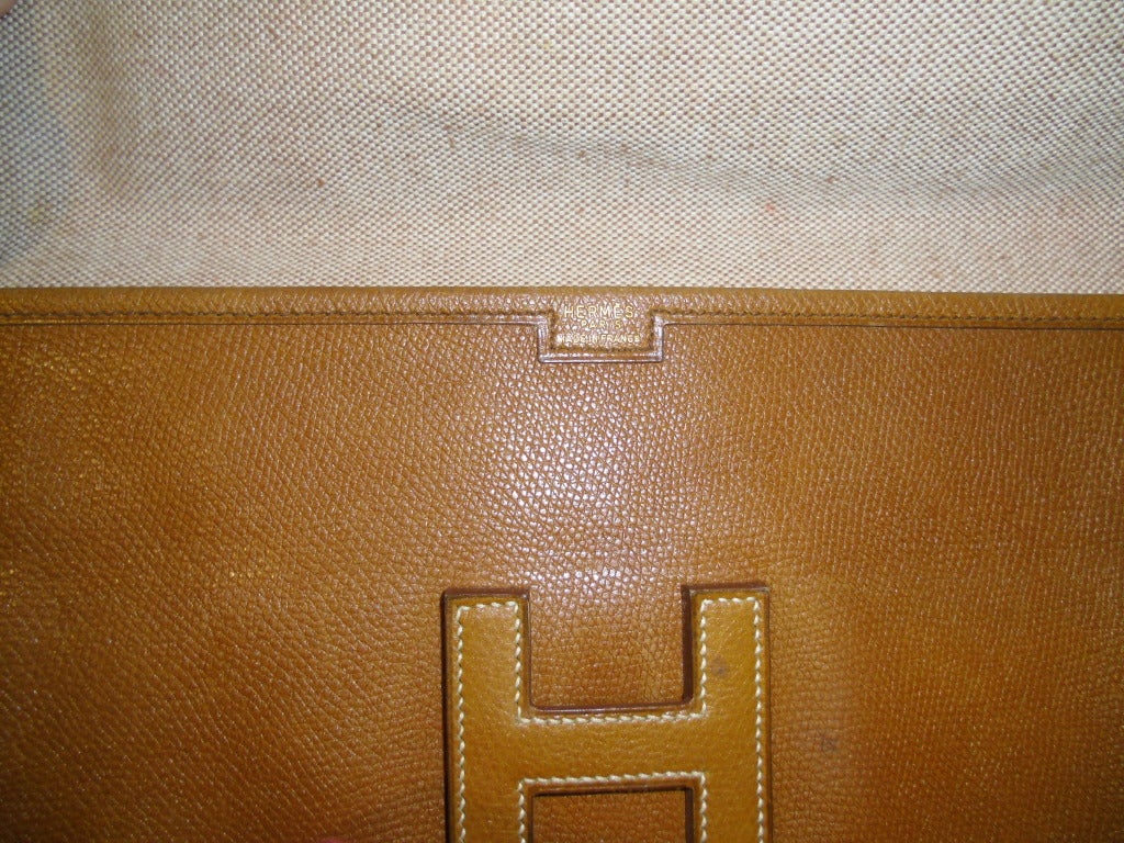Hermes Vintage Jige GM Envelope Clutch Bag Cognac Color In Good Condition In New York, NY