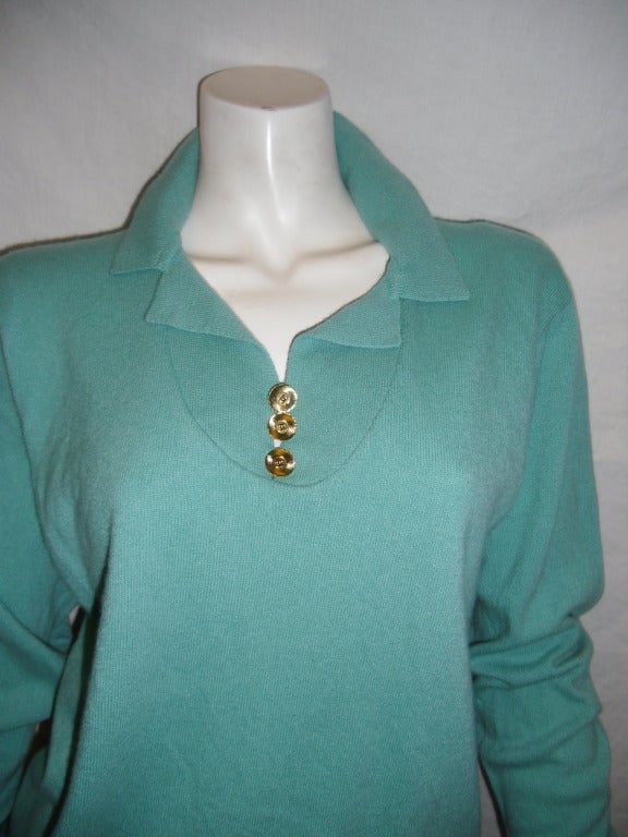 Chanel  Aqua Blue Cashmere sweater pullover In Excellent Condition In New York, NY