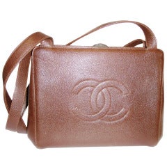Chanel caviar leather shoulder bag
