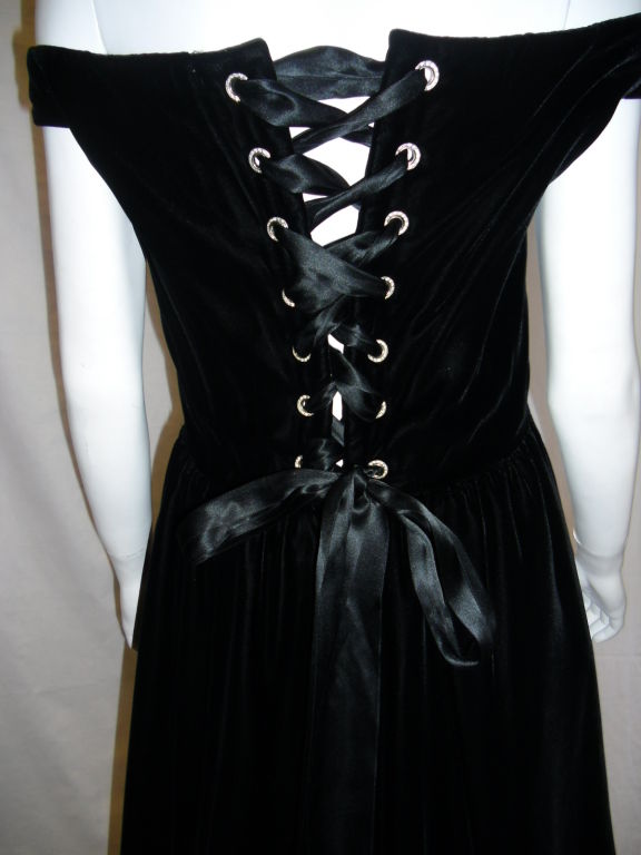 SALE!! Oscar De la Renta Silk Velvet corset  Black gown  sz 12 1