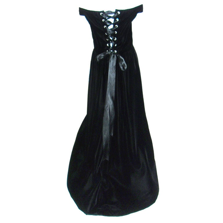 SALE!! Oscar De la Renta Silk Velvet corset  Black gown  sz 12