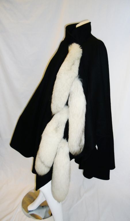 Women's Alex Hayes Vintage Cape with silver white  Fox Tails For Sale
