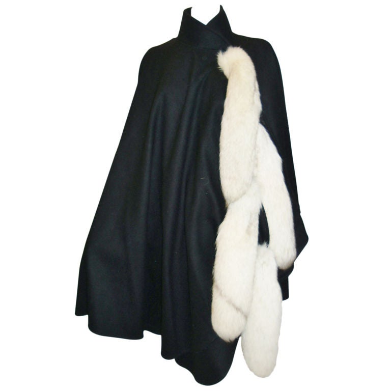 Alex Hayes Vintage Cape with silver white  Fox Tails For Sale