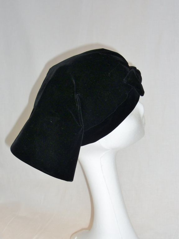 beret with bow