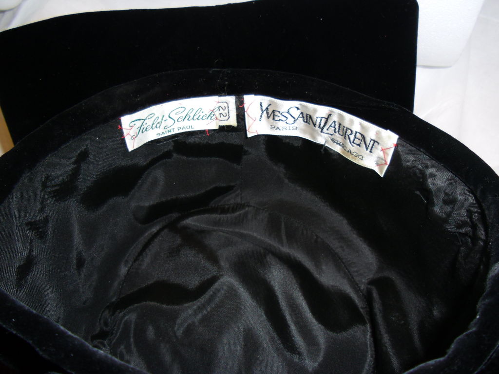 Women's Yves Saint Laurent Vintage velvet Beret Hat With Bow Circa 1960